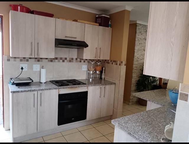 3 BEDROOM TOWNHOUSE FOR SALE IN MONTANA